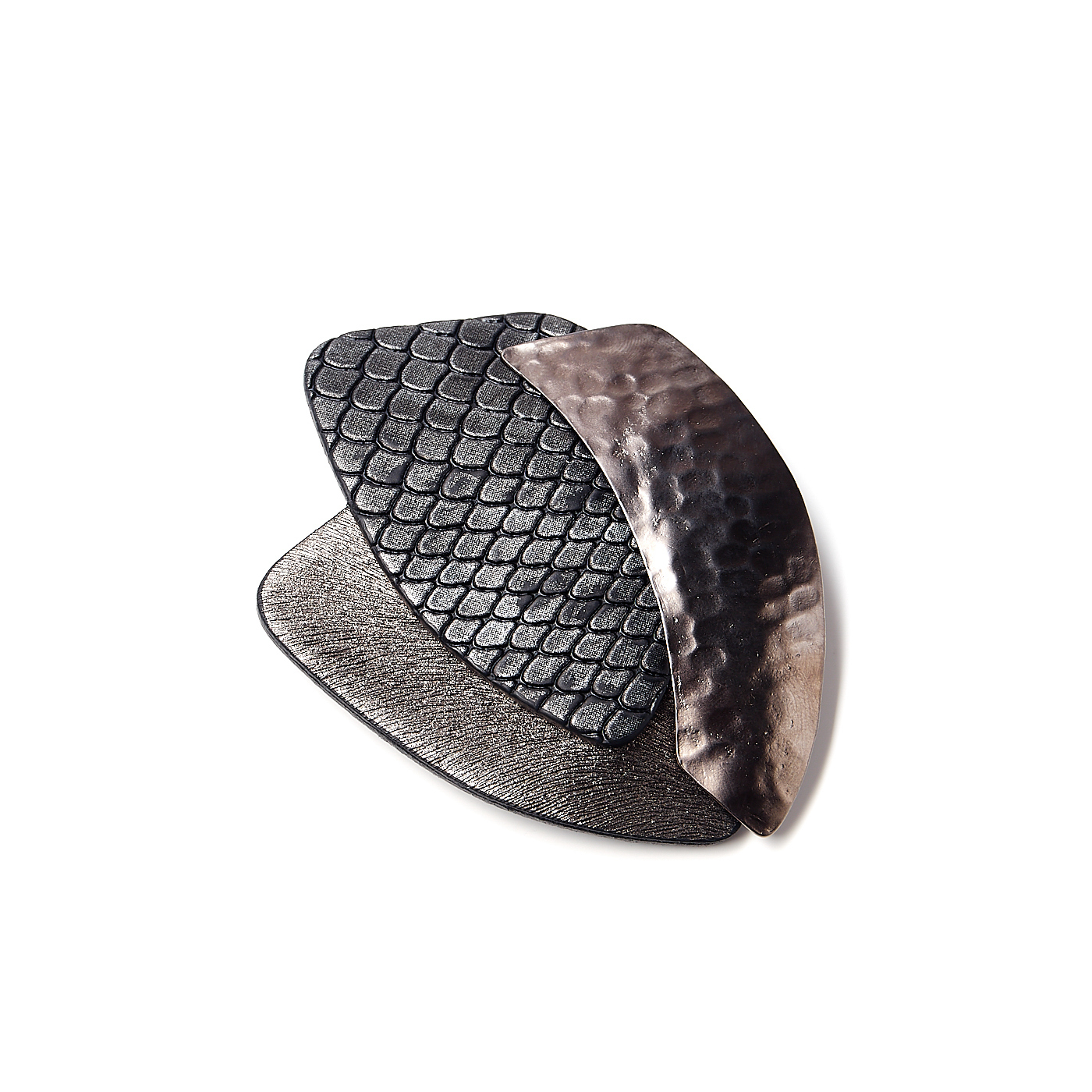 Брошь Moon Paris, магнит, из кожи с текстурированной вставкой, MoB-1901-004 (черный)