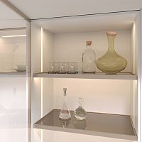 18200099 Полка GLASSIMO с подсветкой из алюминиевого профиля, ширина 567 мм, шампань